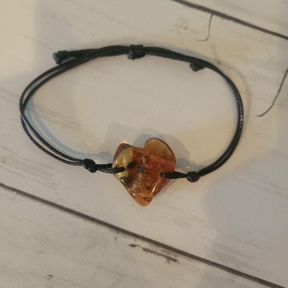 Amber Heart Pendant Bracelet - Picture 2 of 6